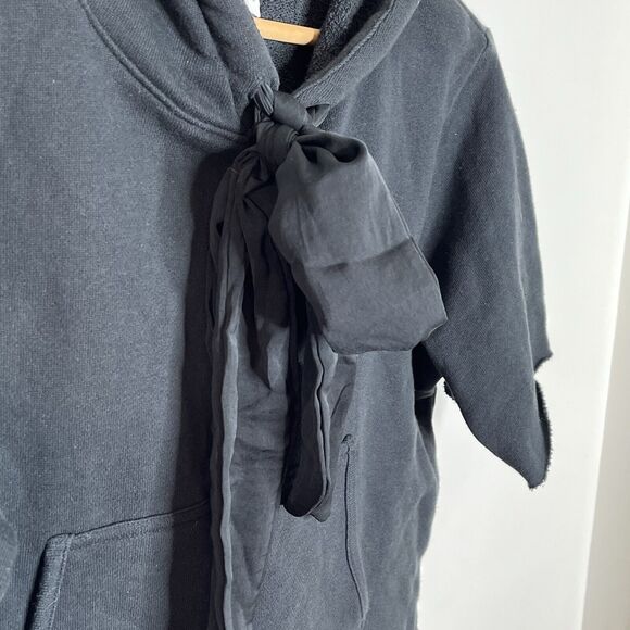 Avec Les Filles Cropped Short Sleeve Hooded Sweatshirt Top Black Womens Small - Picture 2 of 8